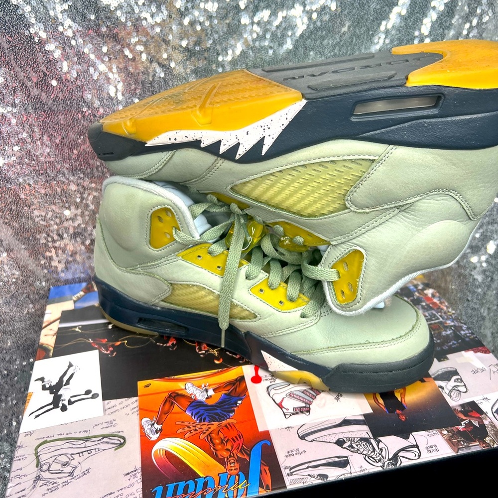 Jordan Sneakers in Yellow and Green